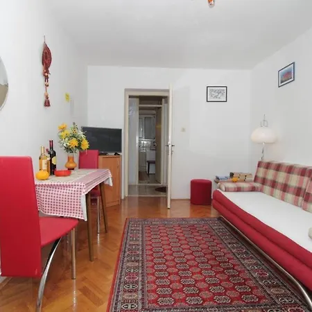 Nane Apartment *
